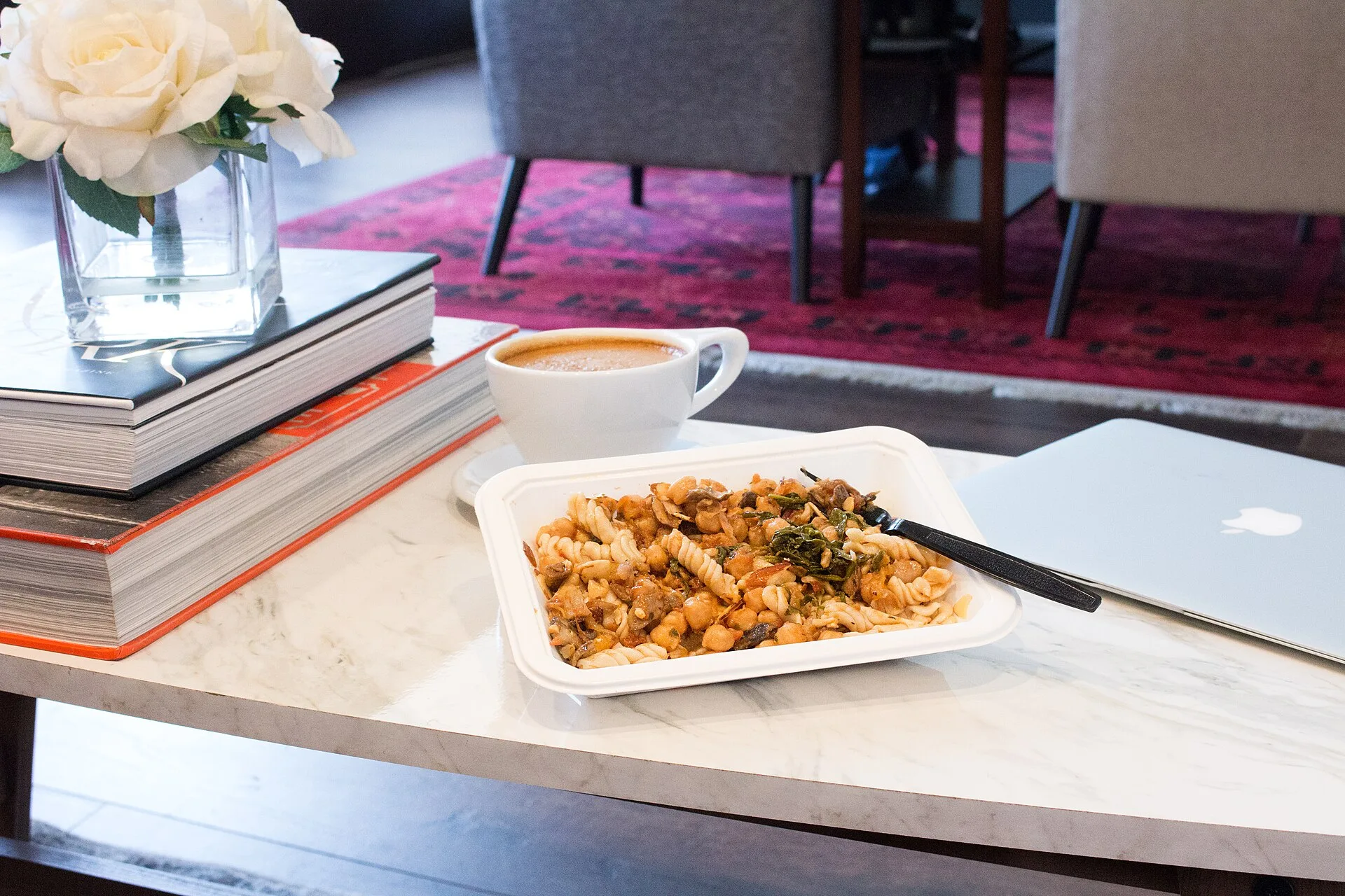 Meal prep food at the office. How to choose meal prep software for your box operation