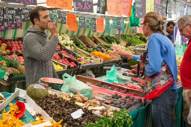 market, market stall, seller, food, farmers local market, fresh, sales booth, paris, meal, vegetables, selling, market, market, market, market, market stall, seller, seller, seller. Local SEO checklist for meal prep companies