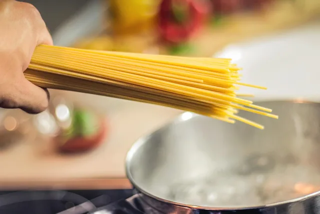 spaghetti, pasta, boiling water, uncooked, boil, cooking noodles, cooking pasta, hand, holding, italian cuisine, noodles, cooking, food, italian, boiling, pot, kitchen, spaghetti, spaghetti, spaghetti, pasta, pasta, pasta, pasta, pasta, noodles, cooking, cooking, cooking, cooking. Meal prep bookkeeping: weekly cash flow