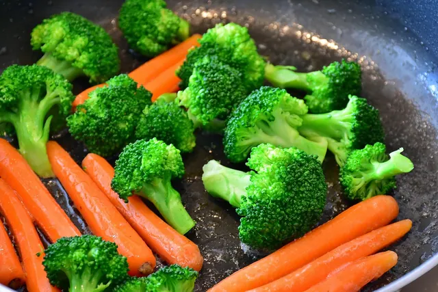 carrots, yellow beets, vegetables, carrot, food, vitamins, meal, fresh, bio, cook, yummy, vegetarian, vegetable plants, market fresh vegetables, orange, healthy, nourishment, vegan